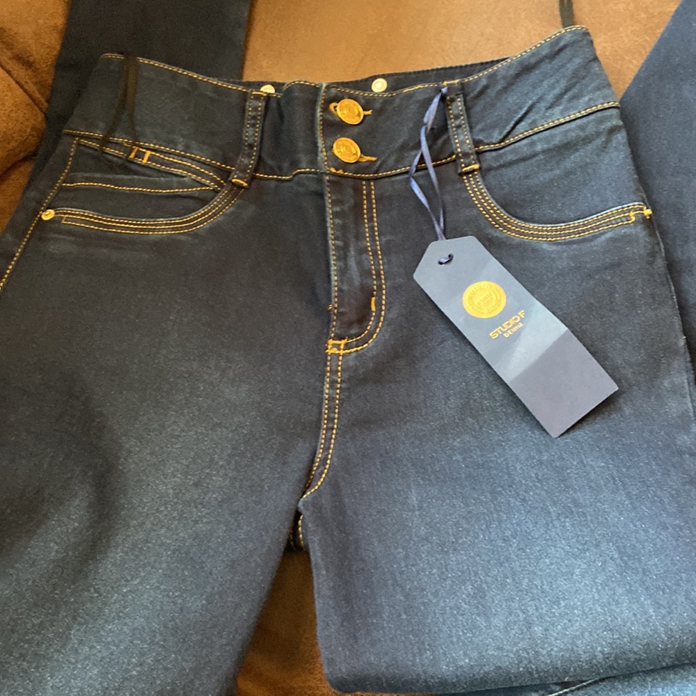 Colombian Jean - Picture 3 of 4